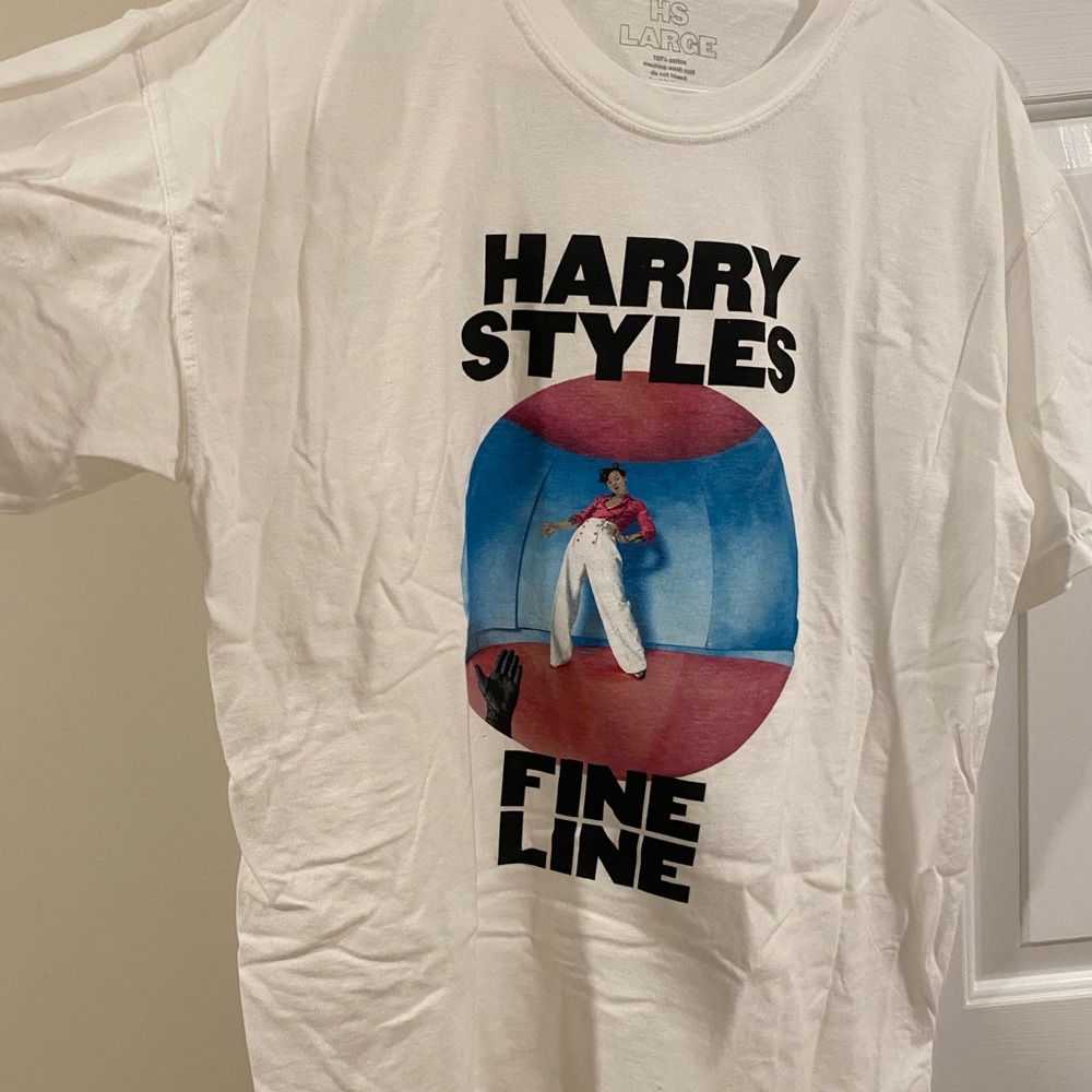HARRY STYLES FINE LINE SHIRT / NEVER BEEN WORN / PERFECT CONDITION / LARGE